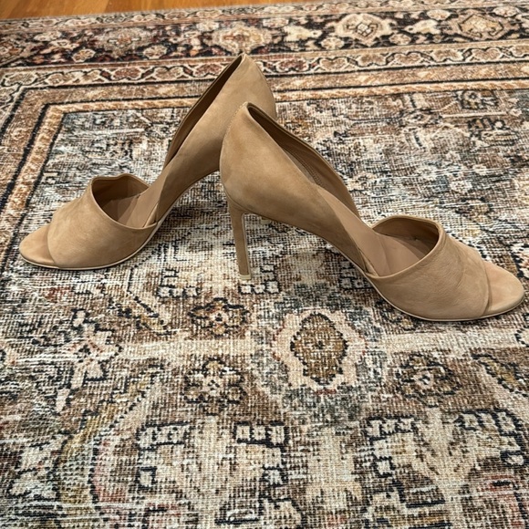 VINCE Saffron Nubuck Suede Peep Toe d'Orsay Pumps - Picture 3 of 5
